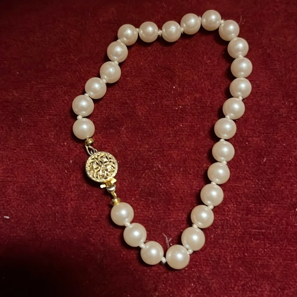 Faux Pearls Bracelet